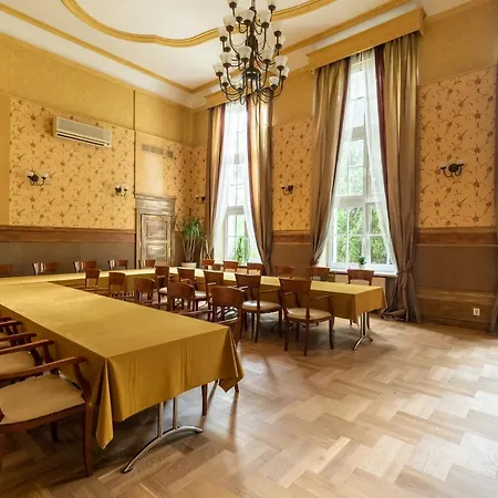 Pallas 4*