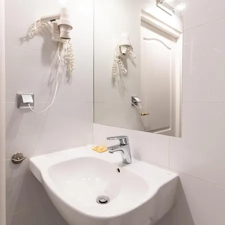 Nocleg ze śniadaniem Pallas 3*