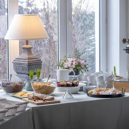 Couette-café Pallas 3*