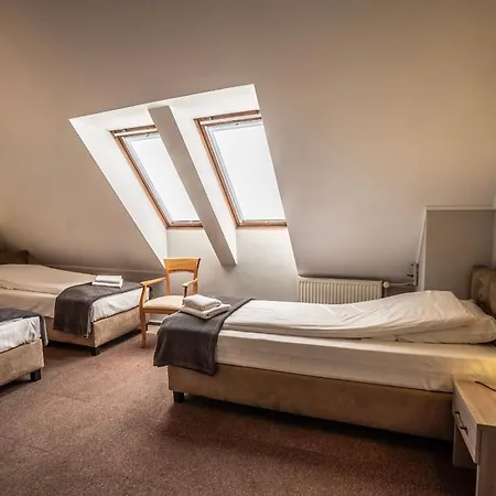 Couette-café Pallas 4*