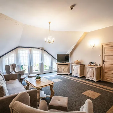 Couette-café Pallas 3*