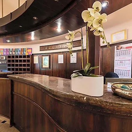 Pallas Bed & Breakfast 4*