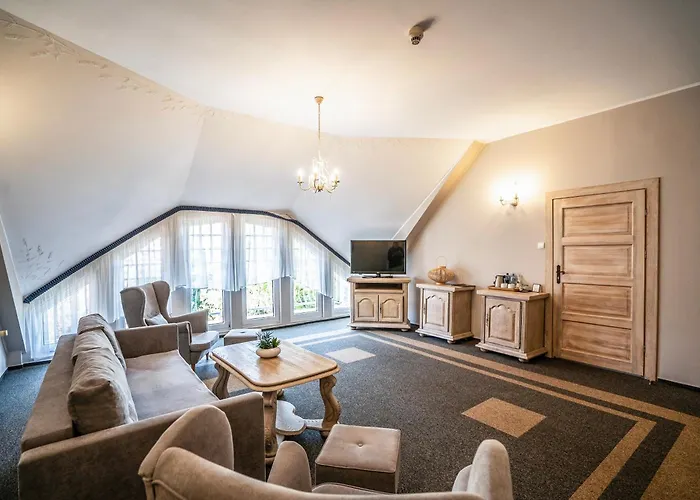 Alojamento de Acomodação e Pequeno-almoço Pallas 4*